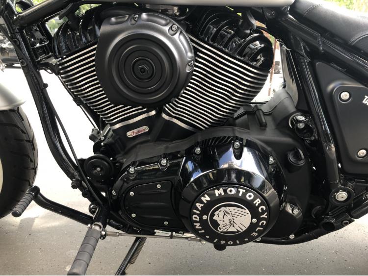 INDIAN CHIEF DARK HORSE 1890 TANK MACHINE GARANTIE 12/2026