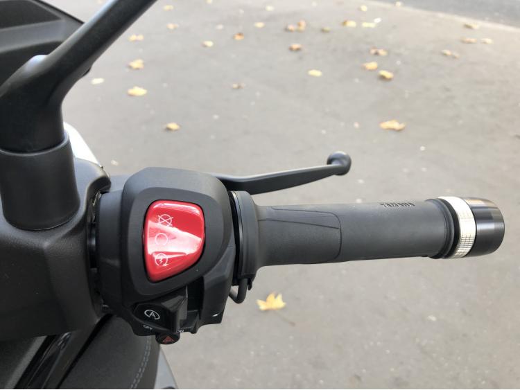 YAMAHA XMAX 125 TECH MAX+ GARANTIE 06/2030