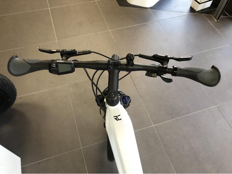 YAMAHA CROSSCORE RC (S)