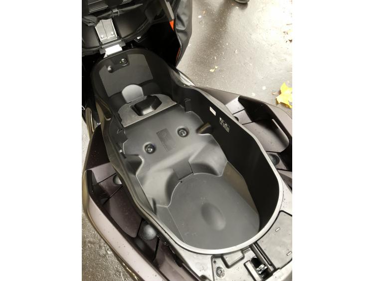 YAMAHA XMAX 300 Tech Max GARANTIE 07/2030