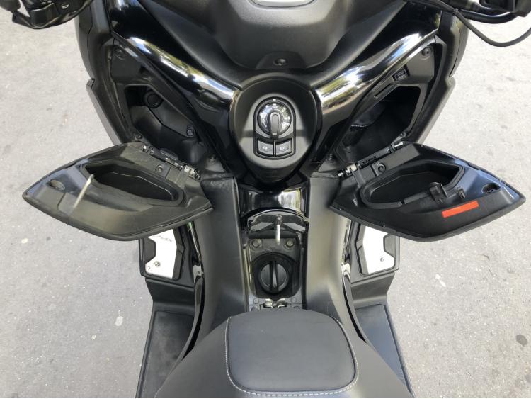 YAMAHA XMAX 125 IRON MAX ABS