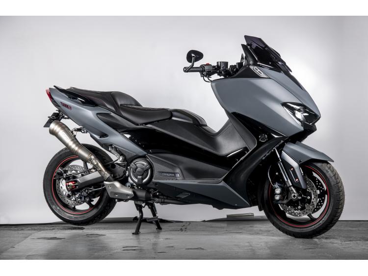 TMAX 560 TANK M