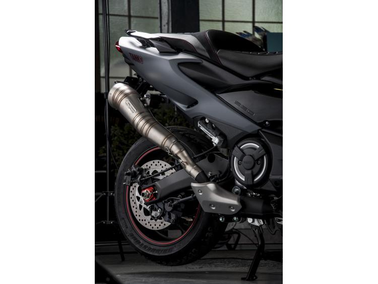 TMAX 560 TANK M